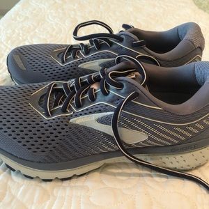 FINAL MARKDOWN Brooks Ghost 12 running shoes